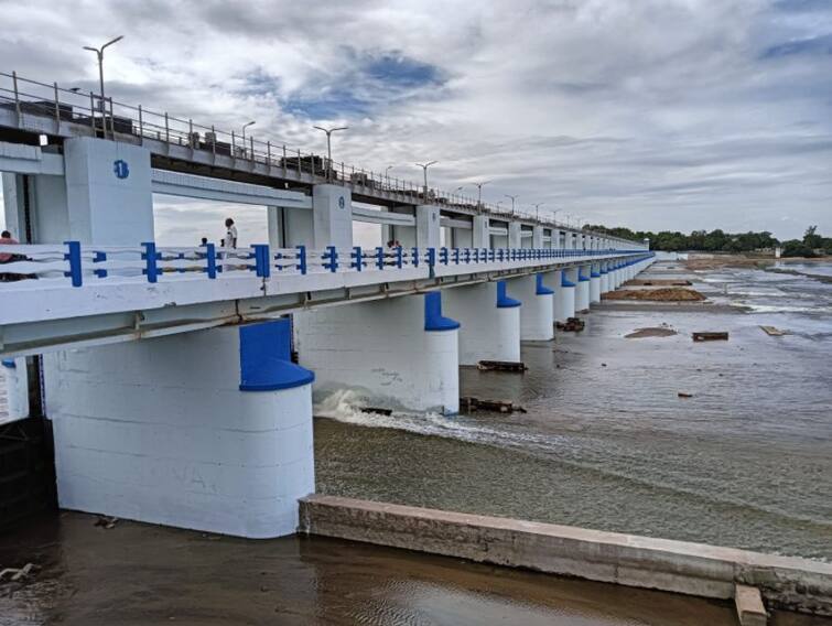 Trichy news Danger alert for people along the banks of Cauvery and Kollidam - TNN திருச்சி: காவிரி, கொள்ளிடம் கரையோரம் உள்ள மக்களுக்கு அபாய எச்சரிக்கை