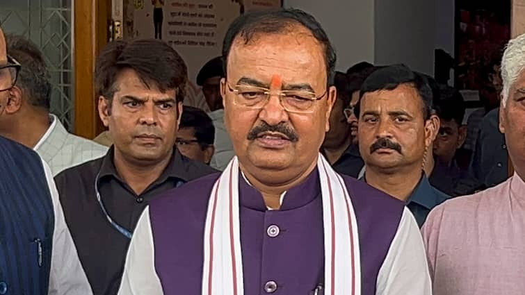 UP Deputy CM Keshav Prasad Maurya petition filed in the Allahabad High Court regarding A statement डिप्टी CM केशव प्रसाद मौर्य की बढ़ सकती हैं मुश्किलें, हाईकोर्ट में याचिका दाखिल