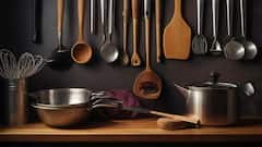 Kitchen Hacks: আলাদা করে কিনতে হবে না ননস্টিক, সাধারণ কড়াইয়ে কাজ চলবে দিব্যি, খাবারও আটকে যাবে না, এই উপায়ে...