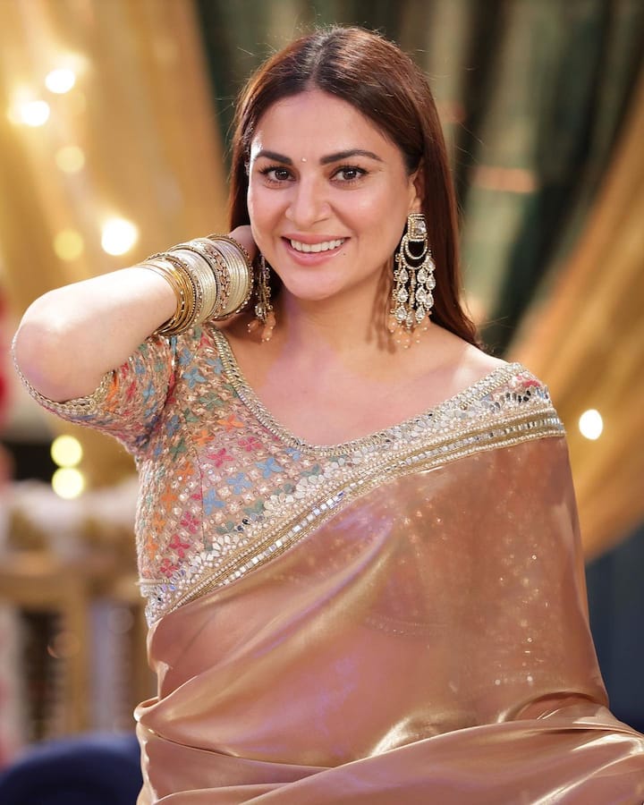 श्रद्धा आर्या को ज्यादा फेम 'कुंडली भाग्य' से मिला. आज भी लोग उन्हें डॉ. प्रीता अरोड़ा के नाम से ही पहचानते है. लेकिन क्या आप जानते है अपनी पर्सनल लाइफ में एक्ट्रेस कई दुखों का सामना कर चुकी हैं.