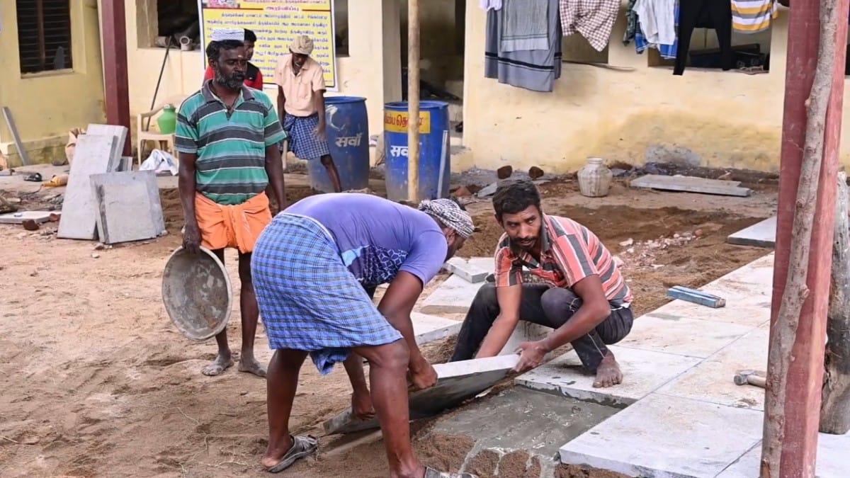 சொரிமுத்து அய்யனார் கோயிலுக்கு பக்தர்கள் செல்ல 2 நாட்களுக்கு தடை - காரணம் என்ன?