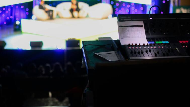 All India Radio Chennai FM Recruitment CCD Audition for Announcer Show Presenter Check the details Radio Jobs Recruitment: தமிழ் தெரியுமா? வானொலி நிலையத்தில் வேலை- சென்னைவாசிகள் விண்ணப்பிக்கலாம்!