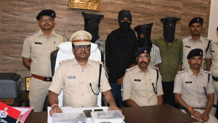 SP Upendra nath Verma statement on Beur Jail and criminals Regarding Purnia Tanishq Robbery ANN Purnia Tanishq Robbery: पूर्णिया तनिष्क लूटकांड का बेऊर जेल से जुड़ा कनेक्शन, एसपी ने मामले का किया खुलासा