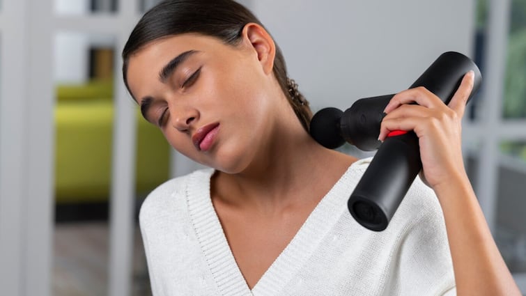 Electric Massager Advantages and Disadvantages Back Pain Neck Body Parts Massage know here Electric Massager: इलेक्ट्रिक मसाजर से मसाज करना कितना सेफ, यहां जान लें फायदे और नुकसान