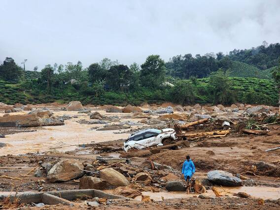 Kerala Landslide: ਵਾਇਨਾਡ 'ਚ ਮਰਨ ਵਾਲਿਆਂ ਦੀ ਗਿਣਤੀ 240 ਤੋਂ ਪਾਰ, ਲਾਸ਼ਾਂ ਦੇ ਲੱਗੇ ਢੇਰ, ਕਿਸੇ ਦਾ ਹੱਥ ਨਹੀਂ ਤਾਂ ਕਿਸੇ ਦੀ ਲੱਤ Kerala Landslide: ਵਾਇਨਾਡ 'ਚ ਮਰਨ ਵਾਲਿਆਂ ਦੀ ਗਿਣਤੀ 240 ਤੋਂ ਪਾਰ, ਲਾਸ਼ਾਂ ਦੇ ਲੱਗੇ ਢੇਰ, ਕਿਸੇ ਦਾ ਹੱਥ ਨਹੀਂ ਤਾਂ ਕਿਸੇ ਦੀ ਲੱਤ