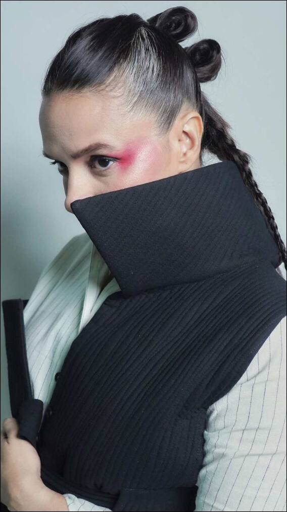 किसिंग सीन से पहले इस  एक्ट्रेस ने 5 बार एक्टर से धुलवाया था ये बॉडी पार्ट