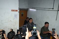 आंख की सर्जरी की खबरों के बीच पार्टी करते दिखे शाहरुख खान, सिद्धार्थ आनंद के बर्थडे बैश में दिखा कूल लुक