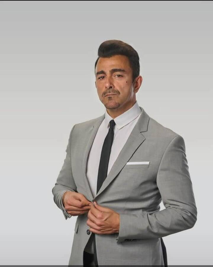 शान शाहिद – शान शाहिद भी पाकिस्तानी सिनेमा का पॉपुलर चेहरा है. जो कई सालों से इंडस्ट्री में एक्टिव हैं. इनकी नेटवर्थ रिपोर्ट्स के अनुसार 20 मिलियन अमेरिकी डॉलर यानि करीब 163 करोड़ रुपए है.