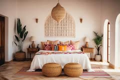 Home Decor Tips: नई-नई शादी के बाद डेकोरेट करना चाहते हैं अपना बेडरूम, तो इन ट्रिक का करें इस्तेमाल