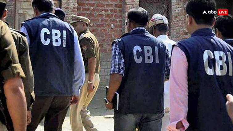 CBI Arrested NBCC DGM Vivek Popli from new delhi taking bribe of 5 lakh rupees for Ladakh project दिल्ली में CBI की बड़ी कार्रवाई, NBCC के DGM ने लद्दाख प्रोजेक्ट के लिए मांगी 5 लाख की रिश्वत, अरेस्ट