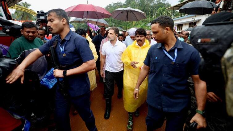 It is a terrible tragedy for Wayanad Says Rahul Gandhi on Landslides Wayanad: నాన్న చనిపోయినప్పుడు ఎంత బాధ పడ్డానో ఇప్పుడంత బాధ పడుతున్నా - వయనాడ్ విషాదంపై రాహుల్