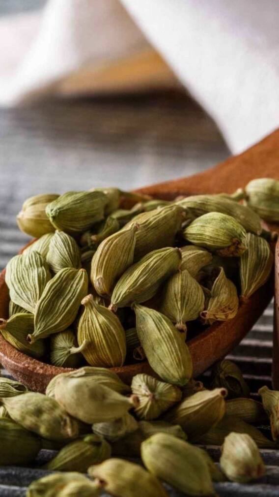 રોજ બે એલચી ખાવાથી શરીરમાં શું થાય ?