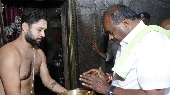 कुमारस्वामी का कहना है कि भाजपा उनको और प्रीतम गौड़ा को साथ बैठना चाहती है. भाजपा नेता प्रीतम गौड़ा ने कुमारस्वामी पर प्रज्वल रेवन्ना सेक्स स्कैंडल को लेकर जमकर कीचड़ उछाले थे और कुमार स्वामी को इस बात का शक है कि प्रीतम ने ही पेन ड्राइव बांटकर प्रज्वल रेवन्ना के सेक्स कांड को उजागर किया.