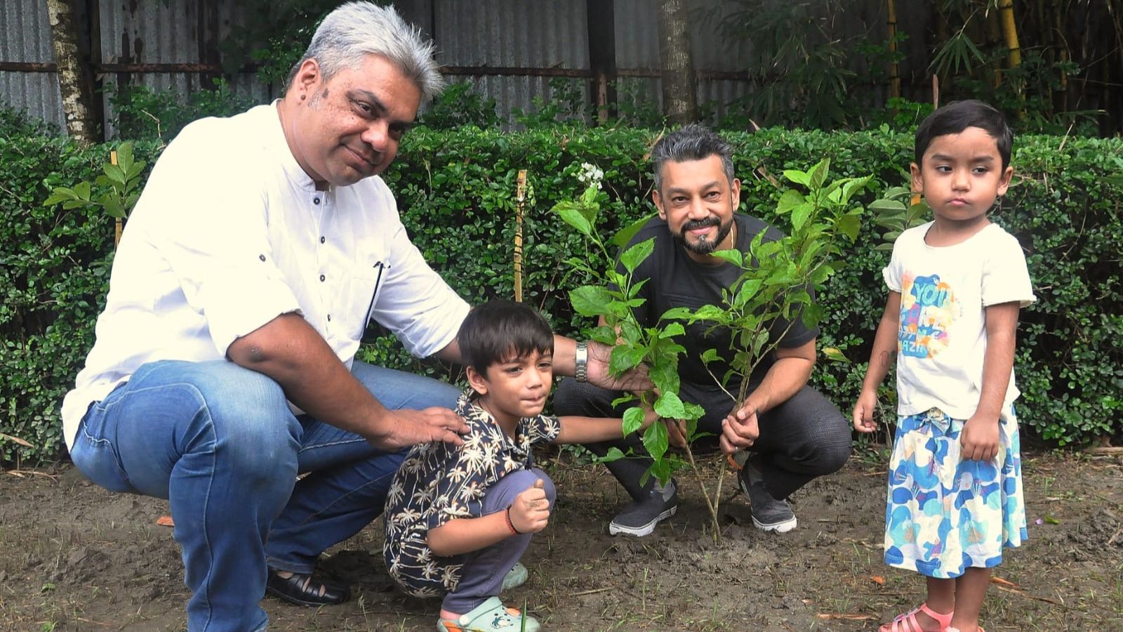 পরিবেশ রক্ষার শপথ, মহাসমারোহে বৃক্ষরোপণ অভিযানের সূচনা সিদ্ধা গ্রুপের