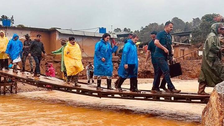 Kerala Wayanad Landslide: বিপর্যয়স্থলে রাহুল-প্রিয়ঙ্কা। গেলেন ত্রাণশিবিরেও। ছবি: কংগ্রেসের X হ্যান্ডল থেকে সংগৃহীত।