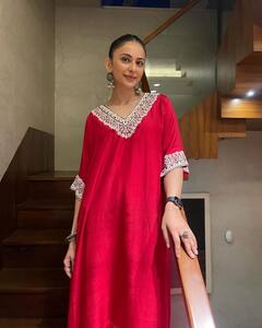 Rakul Preeth Singh : రకుల్ ప్రీత్ సింగ్ ఇలా మారిపోయిందేంటి? మేకప్ ఎఫెక్టా? లేక హెయిర్ స్టైల్ మార్పా?