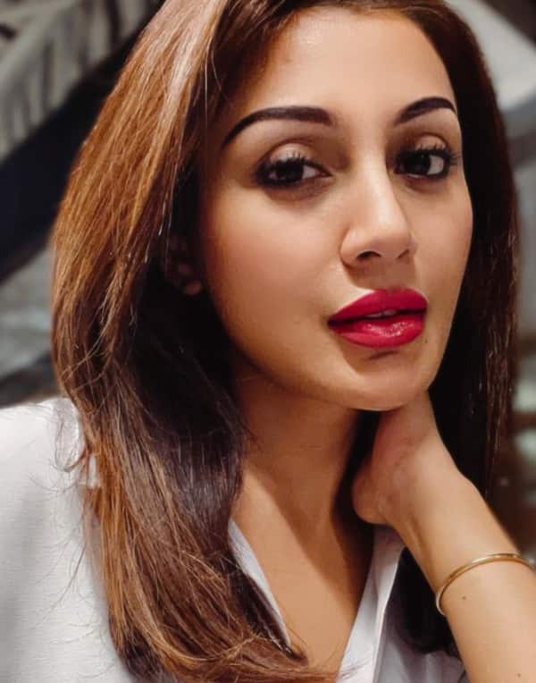 रिमी सेन का जन्म 1981 में हुआ था. उनका असली नाम सुभामित्रा है. रिमी ने टीनएज में ही मॉडलिंग शुरू कर दी थी और वे कुछ म्यूजिक वीडियो में भी दिखाई दीं.