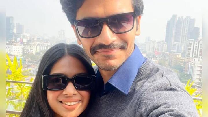 কিন্তু হঠাৎ এক জল্পনার মধ্যে সৃজার সঙ্গে পুরনো ছবি কেন শেয়ার করে নিলেন অর্জুন? তবে কি বিতর্ককে চাপা দিতেই এই পোস্ট?