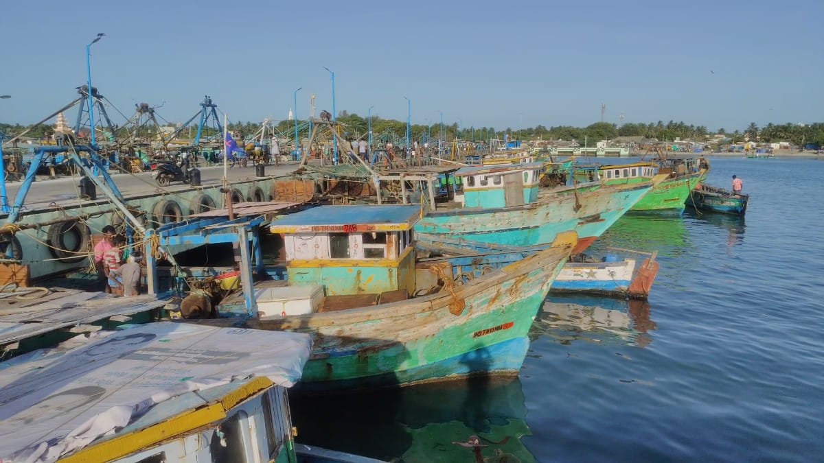 இலங்கை கடற்படை அட்டூழியம் - தமிழக மீனவர் உயிரிழப்பு - நடுக்கடலில் நடந்தது என்ன?