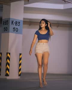 Divi Vadthya: బిగ్‌బాస్‌ దివి షాకింగ్‌ లుక్‌ - పొట్టి నిక్కర్లో రెచ్చిపోయిన గ్లామర్‌ షో చేసిన భామ