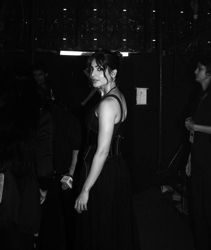 ఈ నేపథ్యంలో మూవీ టీం వెబ్ సిరీస్ ప్రమోషన్స్తో బిజీగా అయిపోయింది. ఈ నేపథ్యంలో సిటాడెల్ టీజర్ను లాంచ్ చేశారు.(Samantha:samantharuthprabhuoffl/Instagram)