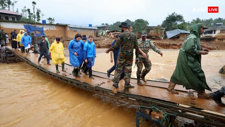 kerala landslides rahul gandhi and priyanka vadra visit wayanad meet victims at chooralmala वायनाड पहुंचे राहुल गांधी और प्रियंका गांधी, लैंडस्लाइड पीड़ितों से की मुलाकात; जाना लोगों का दर्द