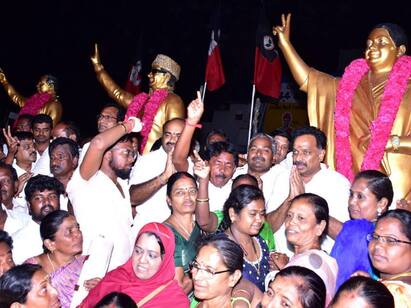 karur Ex minister MR Vijayabaskar including 450 people case நேற்றுதான் ஜாமினில் வெளியே வந்தார்! அதுக்குள்ள மீண்டும் சிறையா? - எம்.ஆர்.விஜயபாஸ்கருக்கு புது சிக்கல்!