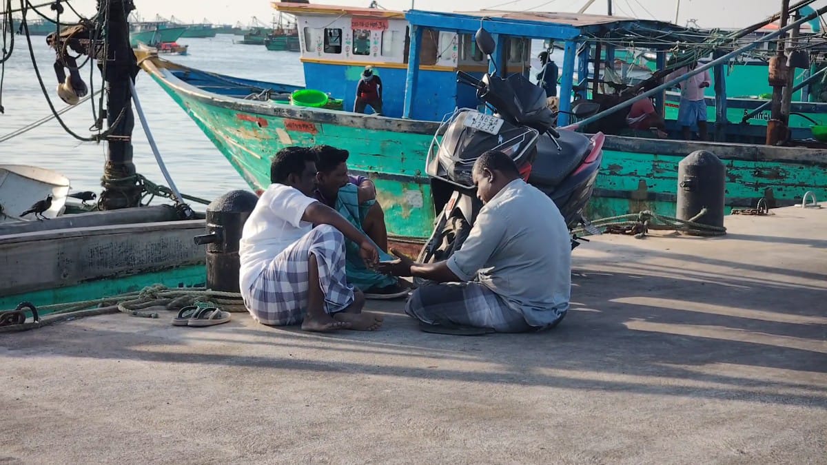 இலங்கை கடற்படை அட்டூழியம் - தமிழக மீனவர் உயிரிழப்பு - நடுக்கடலில் நடந்தது என்ன?