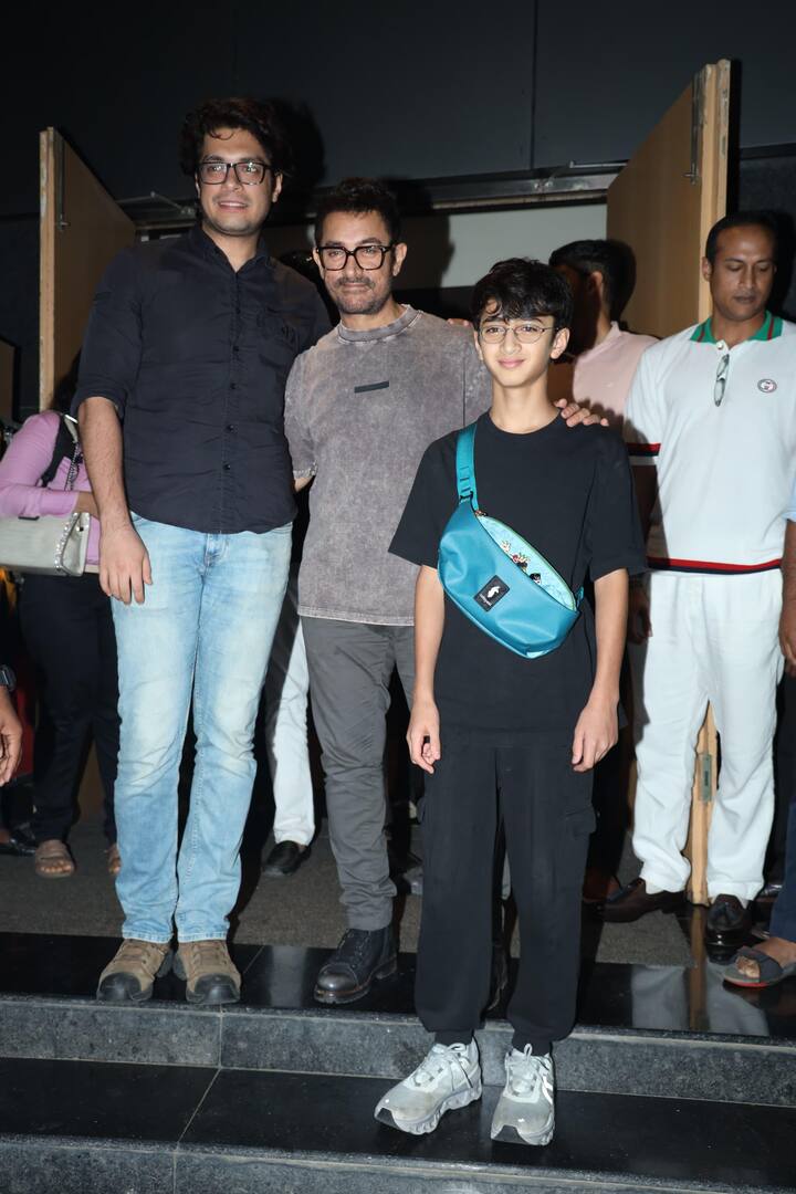 इस दौरान आमिर खान की अपने दोनों बेटों जुनैद और आजाद संग स्ट्रॉन्ग बॉन्डिंग भी दिखी.