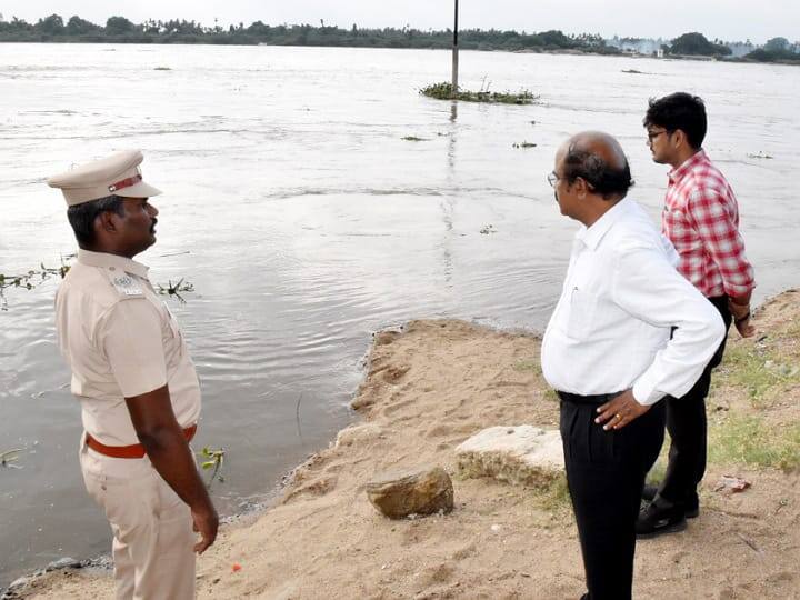 ஆடி 18, ஆடி அமாவாசைக்கு காவிரி ஆற்றுக்கு வர வேண்டாம் - கரூர் ஆட்சியர் அறிவுறுத்தல் Karur Collector advises Do not come to Cauvery river on Adi 18, Adi Amavasai - TNN ஆடி 18, ஆடி அமாவாசைக்கு காவிரி ஆற்றுக்கு வர வேண்டாம் - கரூர் ஆட்சியர் அறிவுறுத்தல்