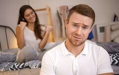 Relationship Tips: શું તમારી પત્ની પણ તમારાથી કોઇ વાત છૂપાવી રહી છે, તો આ સંકેતોથી જાણો