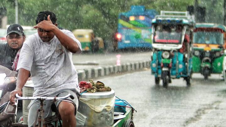 শনিবার থেকে দক্ষিণবঙ্গে বৃষ্টি কমবে বলে জানিয়েছে আবহাওয়া দফতর। অন্যদিকে, উত্তরবঙ্গে রবিবার পর্যন্ত ভারী বৃষ্টি চলবে বলে জানানো হয়েছে পূর্বাভাসে।