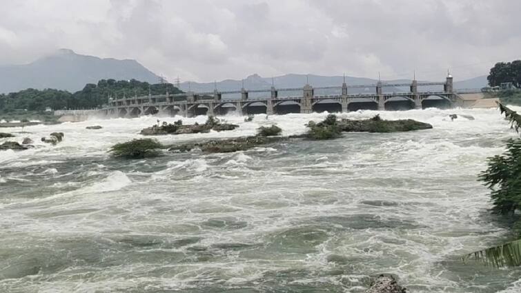 Mettur Dam water flow drops dramatically -1,30,000 cubic feet per second - TNN Mettur Dam: மேட்டூர் அணையின் நீர்வரத்து அதிரடி சரிவு - வினாடிக்கு 1,30,000 கன அடியாக குறைந்தது