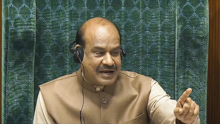 Om Birla schooled congress leader manickam Tagore on not standing properly in lok sabha says wiil give training Lok Sabha: 'मैं दूंगा आपको वो भी ट्रेनिंग', कांग्रेस सांसद ने ऐसा क्या किया, जो स्पीकर ओम बिरला ने कह दी ये बात