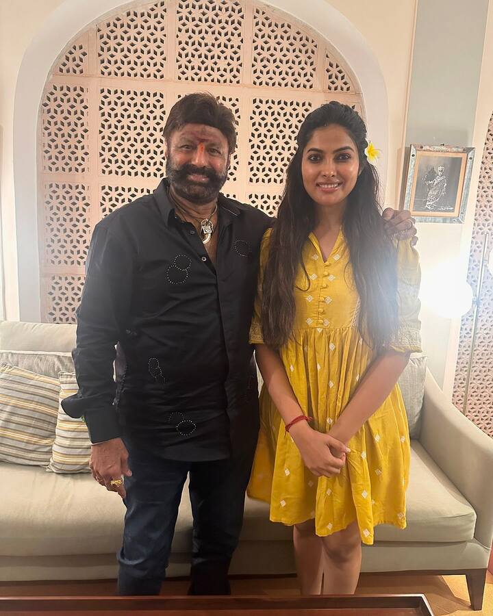 తన సినిమాలో ఆఫర్ ఇచ్చినందుకు కృతజ్ఞురాలిని అని, తనతో నటించే అవకాశం ఇచ్చినందుకు ధన్యవాదాలు తెలిపింది.