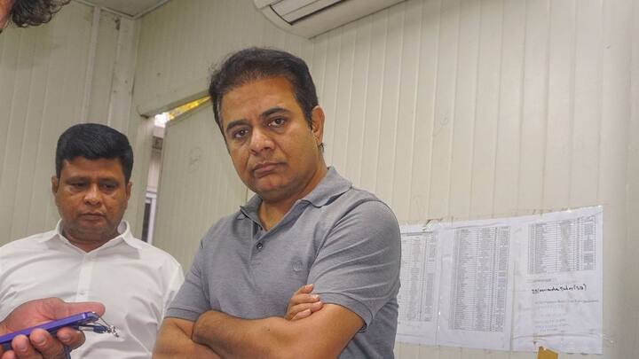 न्यूज तक की रिपोर्ट के मुताबिक इसके बाद केटी रामा राव का बयान भी सामने आया, जहां उन्होंने कहा कि मुख्यमंत्री और उपमुख्यमंत्री ने अपनी पार्टी, राज्य और अपने पद का अपमान किया है. उन्होंने कुछ ऐसी बातें कही, जिन्हें मैं दोहराना नहीं चाहता.