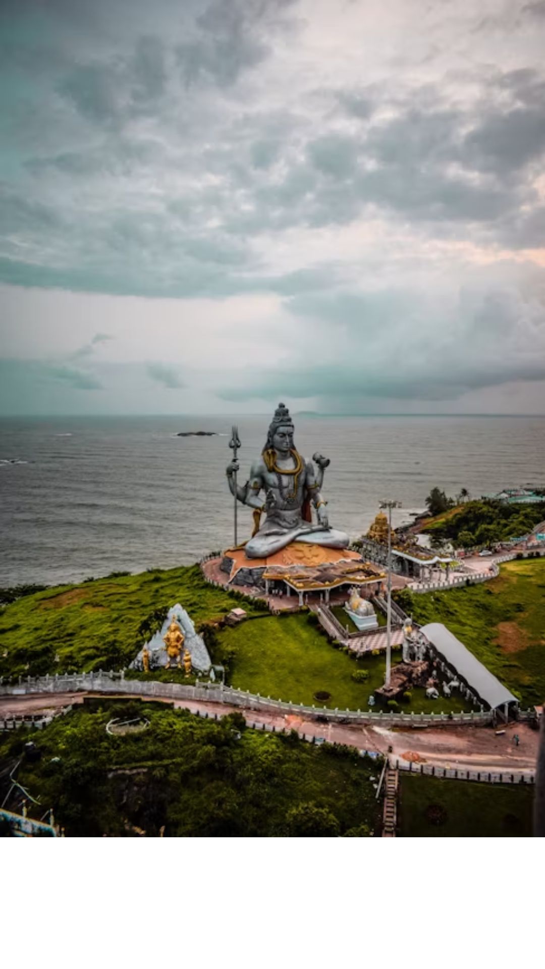 பிரதோஷ நன்னாளில் சிவபெருமானை வழிபட்டால் ஏராளமான நன்மைகள் கிட்டும் என்பது பக்தர்களின் நம்பிக்கை