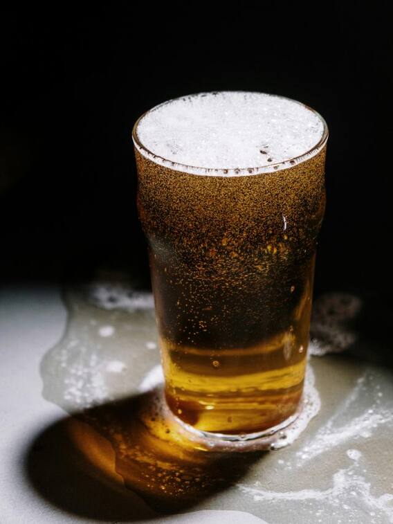 बीयर में क्यों बनता है इतना झाग?