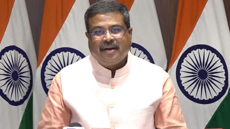 शिक्षा स्कूलों को सशक्त बनाना अब बिजली इंटरनेट से जुड़ा हुआ है, आंकड़े यहां देखें शिक्षा मंत्री धर्मेंद्र प्रधान ने