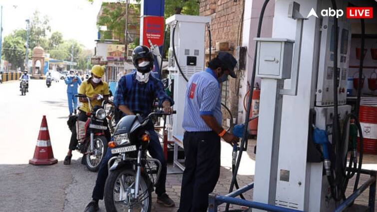 Petrol Diesel Sales Rises in July Power demand reduces know reason behind it Petrol-Diesel Demand: जुलाई में बढ़ी पेट्रोल-डीजल की मांग, बिजली खपत में आई कमी, जानें कारण