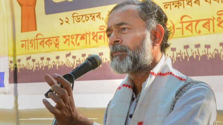 योगेंद्र यादव ने कहा कि लोग कहते हैं कि कुछ समुदायों को एससी, एसटी और ओबीसी की सूची से बाहर कर दिया जाना चाहिए, क्योंकि उनके पास पहले से ही सब कुछ है. इसलिए जातीय जनगणना होना बहुत जरूरी है, जिससे हमें पता चल जाएगा. हम इसमें सुधार भी कर सकते हैं.