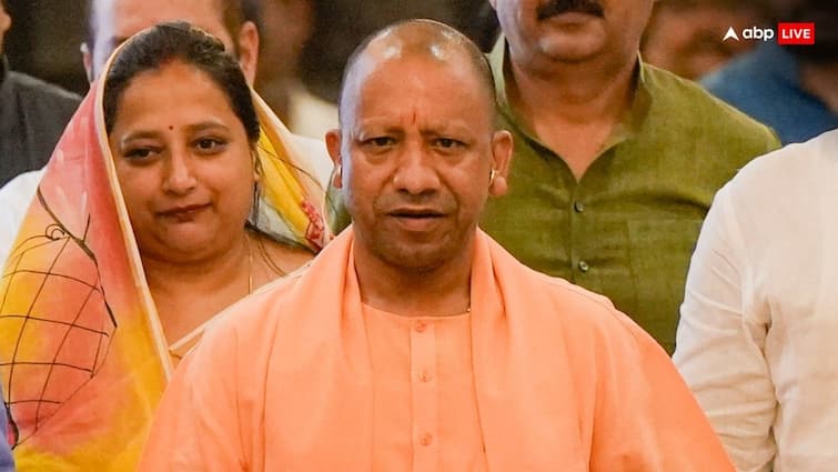 UP CM Yogi Adityanath's Big Claim says Saints, Mahatmas And Yogis Can Never Be Slave To Authority 'Saints, Mahatmas And Yogis Can Never Be Slave To... ': UP CM Adityanath's Big Claim