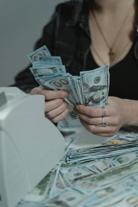 पुढचे 244 दिवस 'या' 3 राशी राहतील धनवान!