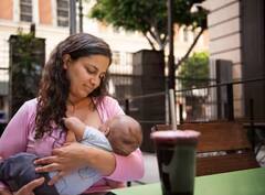 Breastfeeding: ਦਿਨ 'ਚ ਕਿੰਨੀ ਵਾਰ ਕਰਵਾਉਣਾ ਚਾਹੀਦਾ ਬ੍ਰੈਸਟਫੀਡ? ਕਿਤੇ ਤੁਸੀਂ ਵੀ ਤਾਂ ਨਹੀਂ ਕਰ ਰਹੇ ਆਹ ਗਲਤੀ