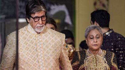 Jaya Bacchan attached Amitabh Bacchan name with her Jagdeep Dhankhar give hilarious reaction Entertainment News Update Jaya-Amitabh Bacchan: আমি, জয়া অমিতাভ বচ্চন.. অস্বীকারের পরের দিনই নিজের সঙ্গে বিগ বি-র নাম জুড়লেন জয়া, হেসে লুটোপুটি ধনকড়
