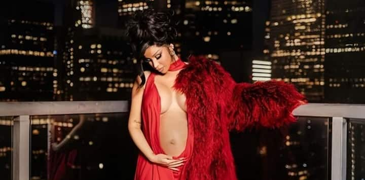 Rapper Cardi B Announces Pregnancy: અમેરિકાની પ્રખ્યાત રેપર કાર્ડી બીએ સોશિયલ મીડિયા પર કેટલીક એવી તસવીરો શેર કરી છે, જેણે ઈન્ટરનેટ પર ખળભળાટ મચાવી દીધો છે.