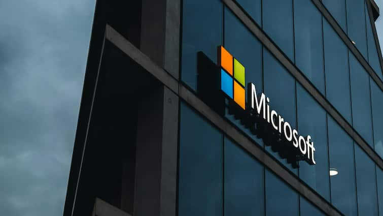 Microsoft Former India Employee Reveals Sudden Layoff Experience Just A Cheque And Shown The Door Just A Cheque And Shown The Door: Ex-Microsoft India Employee Reveals Sudden Layoff Experience