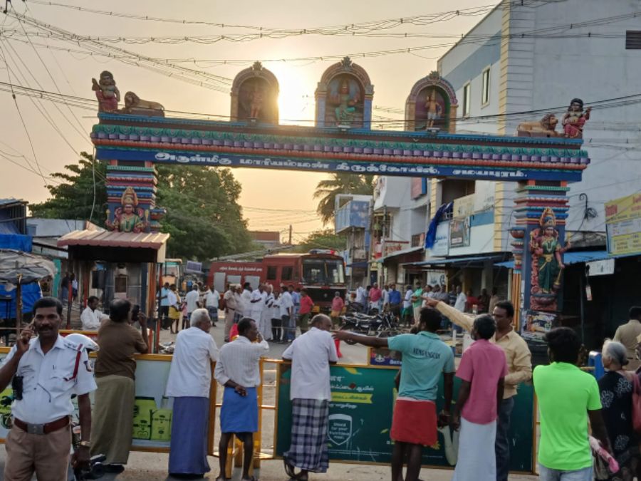 சமயபுரம் மாரியம்மன் கோயிலுக்கு செல்லும் பக்தர்கள் அதிர்ச்சி - நடந்தது என்ன?