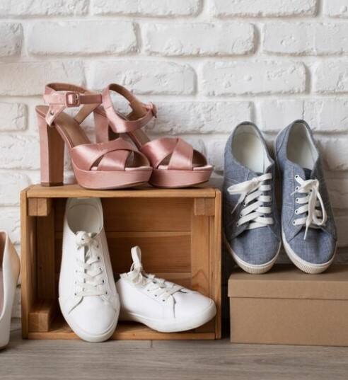 ਘਰ 'ਚ ਜੁੱਤੀਆਂ ਕਿੱਥੇ ਅਤੇ ਕਿਵੇਂ ਰੱਖਣੀਆਂ ਚਾਹੀਦੀਆਂ? ਨਹੀਂ ਤਾਂ ਆ ਜਾਵੇਗੀ ਕੰਗਾਲੀ