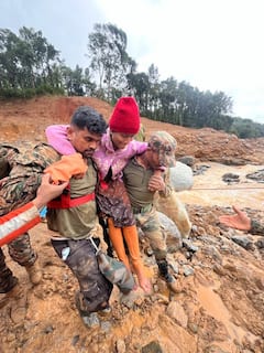 Wayand Landslides: పాపం పసివాళ్లు, వయనాడ్ విధ్వంసంతో చిన్నారుల విలవిల - కన్నీళ్లు పెట్టిస్తున్న ఫొటోలు